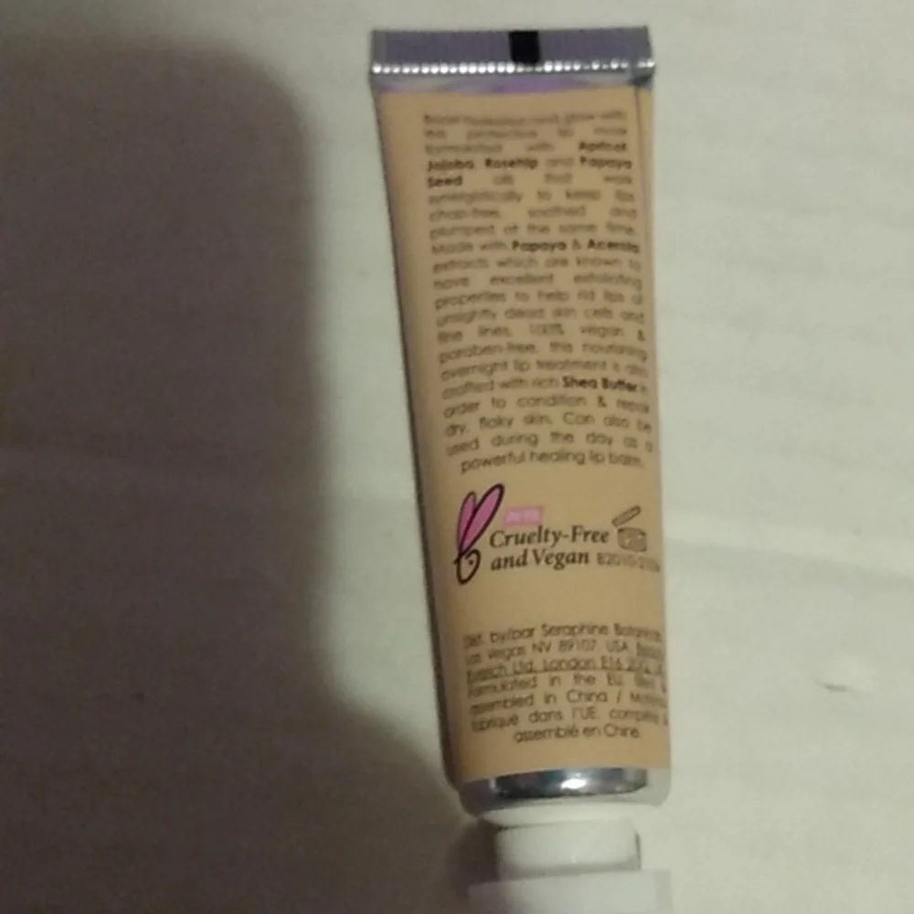 Papaya + Baume glow lip mask by seraphine botanicals
